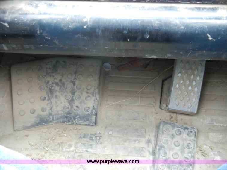 image for item C4481 2004 Caterpillar 236B skid steer