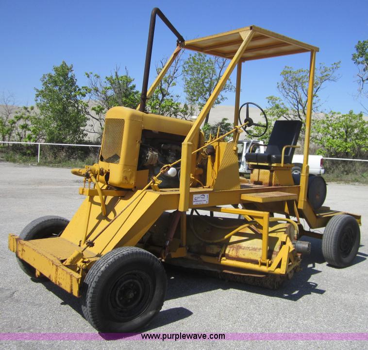 image for item C5449 Broce C804 broom