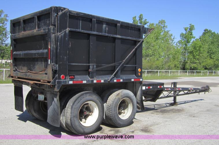 image for item C5451 2005 custom built 10' pup trailer
