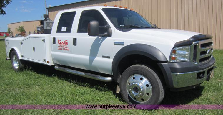 image for item C5462 2006 Ford F550 XLT super duty utility truck