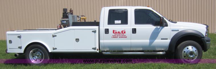 image for item C5462 2006 Ford F550 XLT super duty utility truck