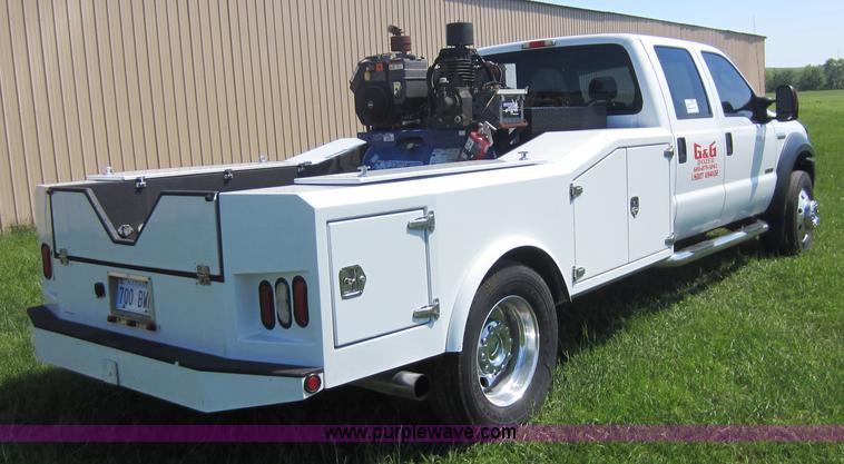 image for item C5462 2006 Ford F550 XLT super duty utility truck