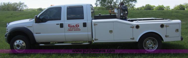 image for item C5462 2006 Ford F550 XLT super duty utility truck