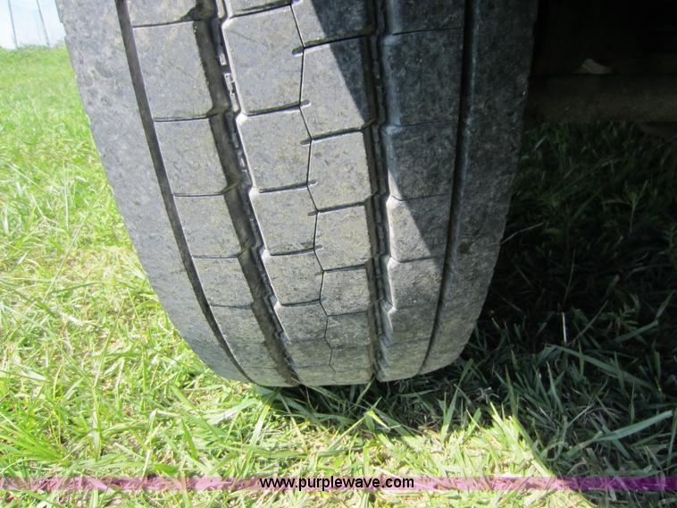 image for item C5462 2006 Ford F550 XLT super duty utility truck