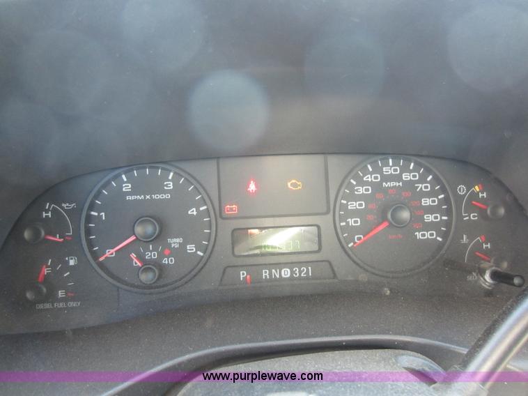 image for item C5462 2006 Ford F550 XLT super duty utility truck