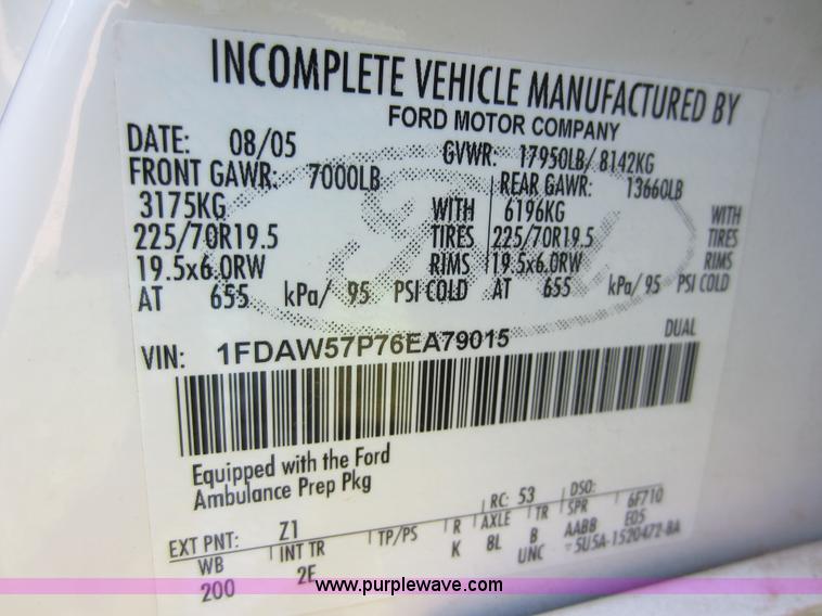 image for item C5462 2006 Ford F550 XLT super duty utility truck