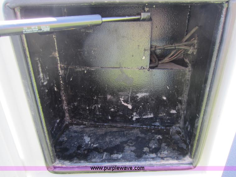 image for item C5462 2006 Ford F550 XLT super duty utility truck