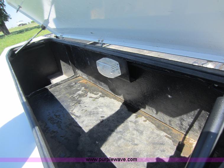 image for item C5462 2006 Ford F550 XLT super duty utility truck