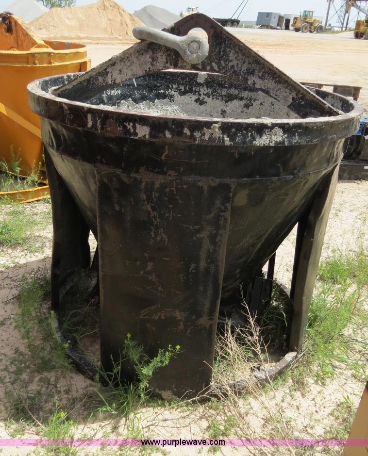 Garbro concrete hopper in Canadian, TX Item C9687 sold Purple Wave