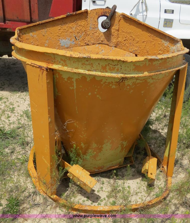 Concrete hopper in Canadian, TX Item C9688 sold Purple Wave
