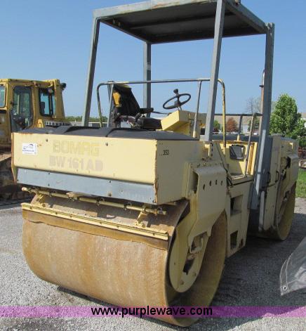 image for item D3185 Bomag BW161AD vibratory roller