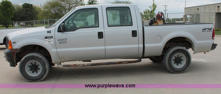 image for item D4010 2001 Ford F350 XL Super Duty