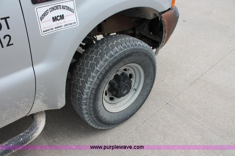 image for item D4010 2001 Ford F350 XL Super Duty