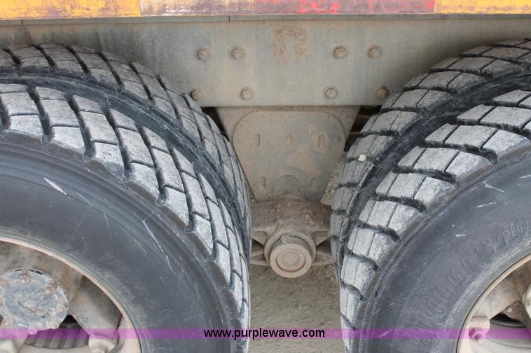 image for item D4012 1988 Mack Econodyne water truck