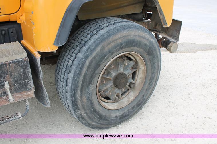 image for item D4012 1988 Mack Econodyne water truck