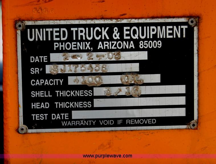 image for item D4012 1988 Mack Econodyne water truck