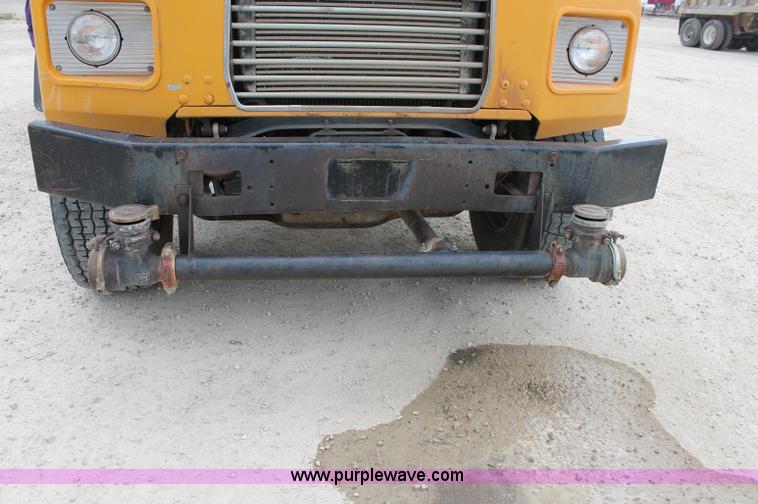 image for item D4012 1988 Mack Econodyne water truck