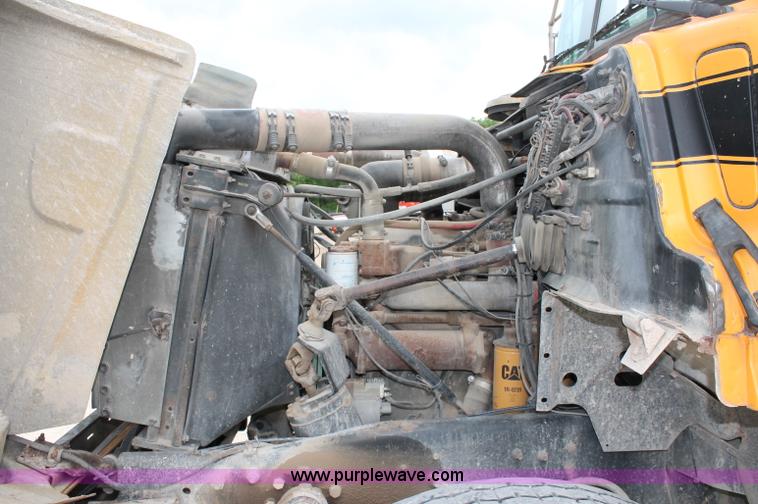 image for item D4012 1988 Mack Econodyne water truck