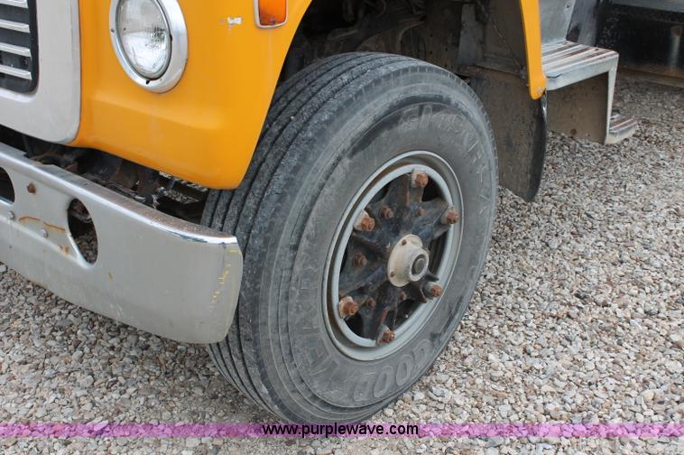 image for item D4013 1984 Ford 8000 Flatbed Dump Truck