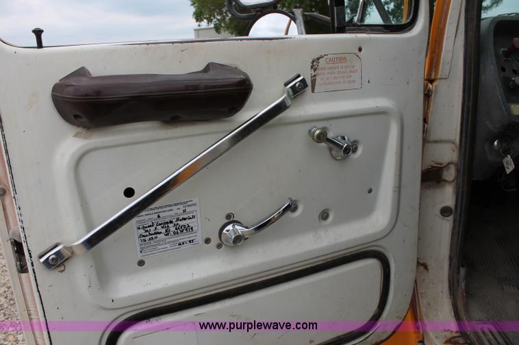 image for item D4013 1984 Ford 8000 Flatbed Dump Truck