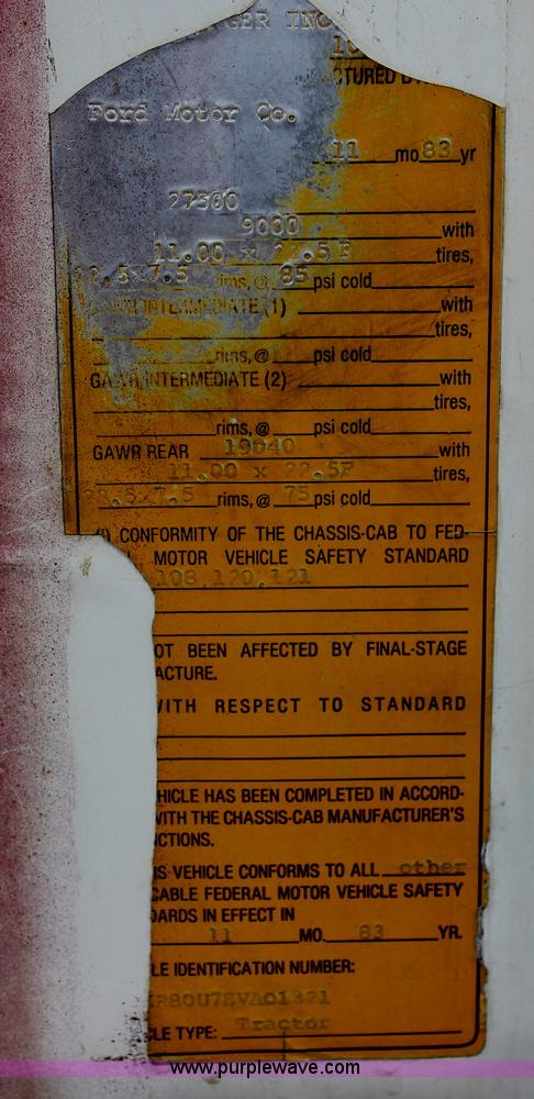 image for item D4013 1984 Ford 8000 Flatbed Dump Truck