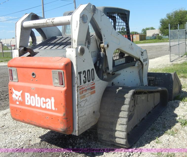 image for item D4020 2006 Bobcat T300 Turbo tracked skid steer