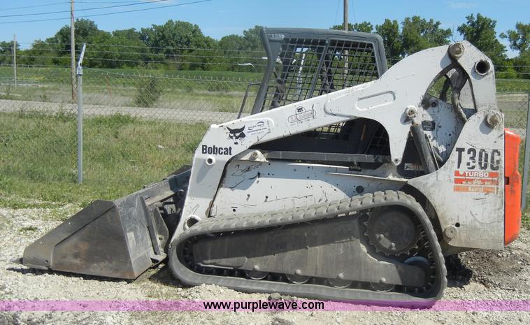 image for item D4020 2006 Bobcat T300 Turbo tracked skid steer