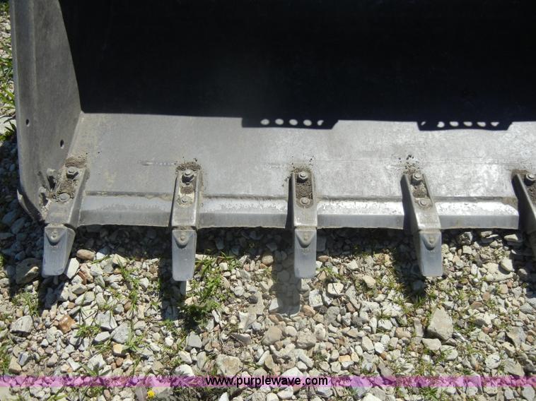 image for item D4020 2006 Bobcat T300 Turbo tracked skid steer