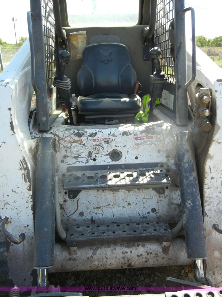 image for item D4020 2006 Bobcat T300 Turbo tracked skid steer