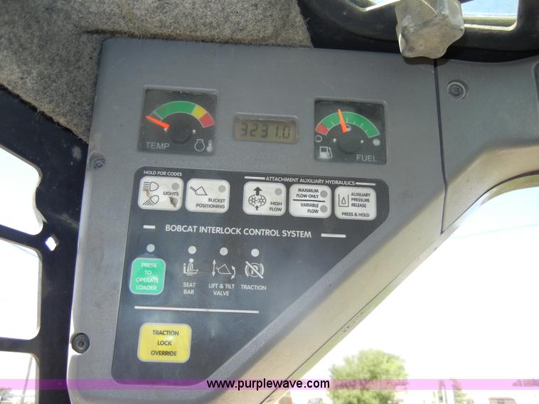 image for item D4020 2006 Bobcat T300 Turbo tracked skid steer
