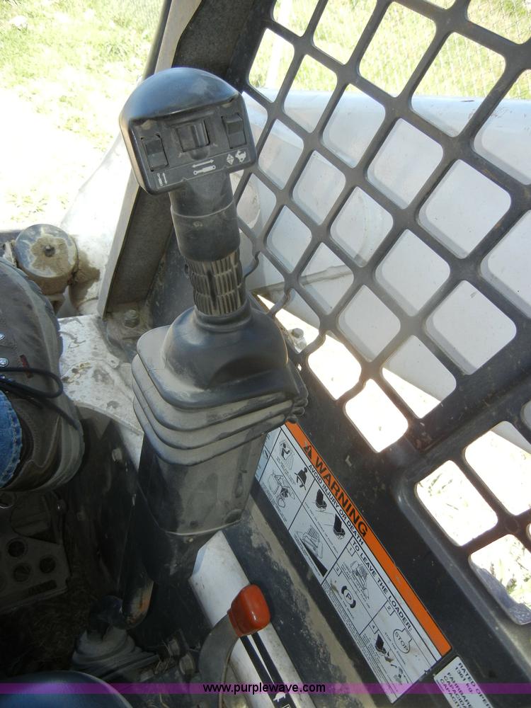 image for item D4020 2006 Bobcat T300 Turbo tracked skid steer
