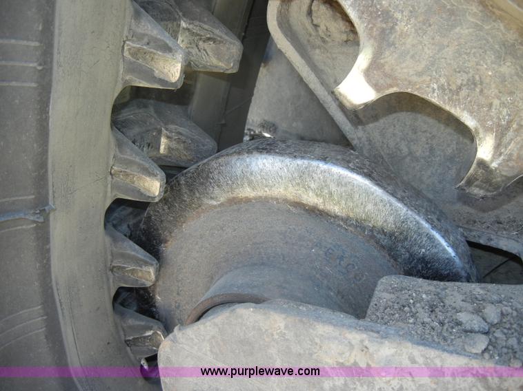 image for item D4020 2006 Bobcat T300 Turbo tracked skid steer