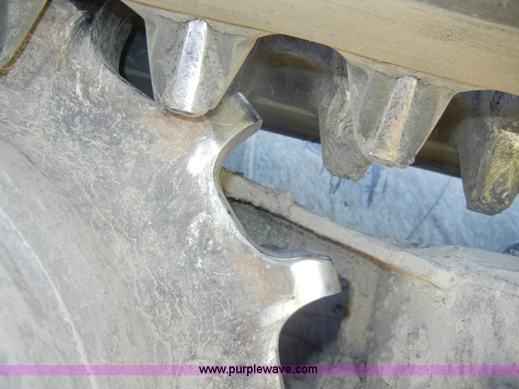 image for item D4020 2006 Bobcat T300 Turbo tracked skid steer