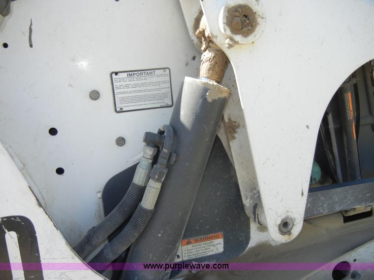 image for item D4020 2006 Bobcat T300 Turbo tracked skid steer