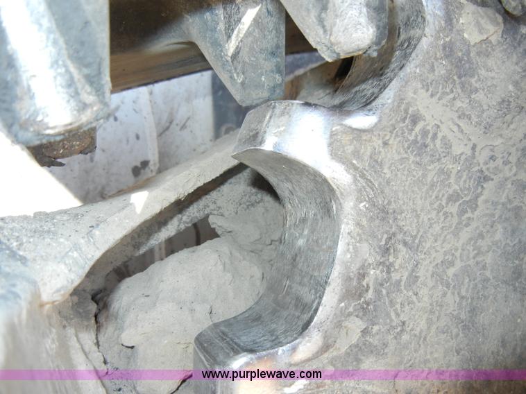 image for item D4020 2006 Bobcat T300 Turbo tracked skid steer