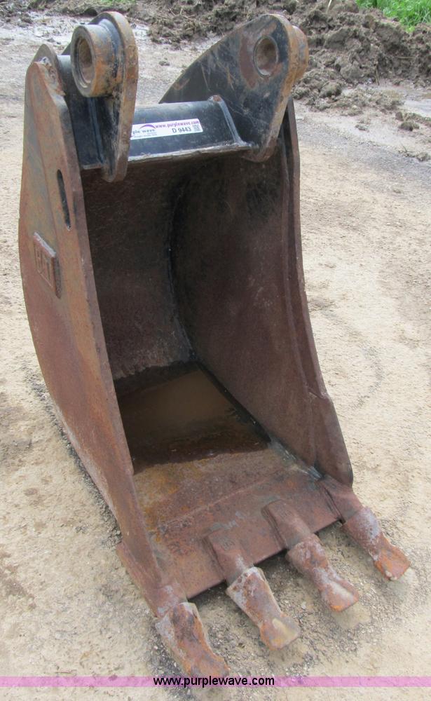 image for item D9443 Caterpillar 18" backhoe bucket