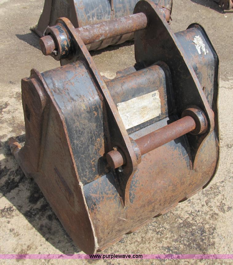 image for item D9444 Caterpillar 24" backhoe bucket