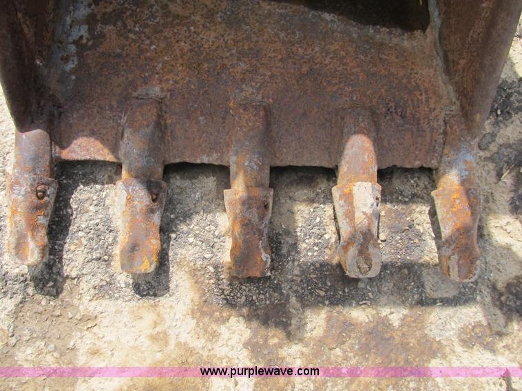 image for item D9444 Caterpillar 24" backhoe bucket