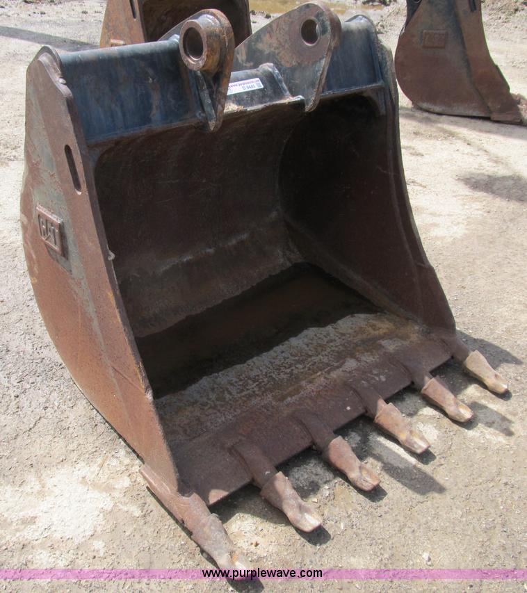 image for item D9445 Caterpillar 36" backhoe bucket