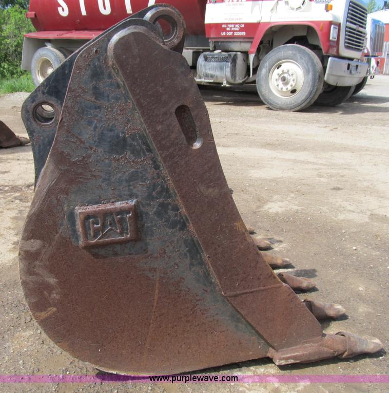 image for item D9445 Caterpillar 36" backhoe bucket