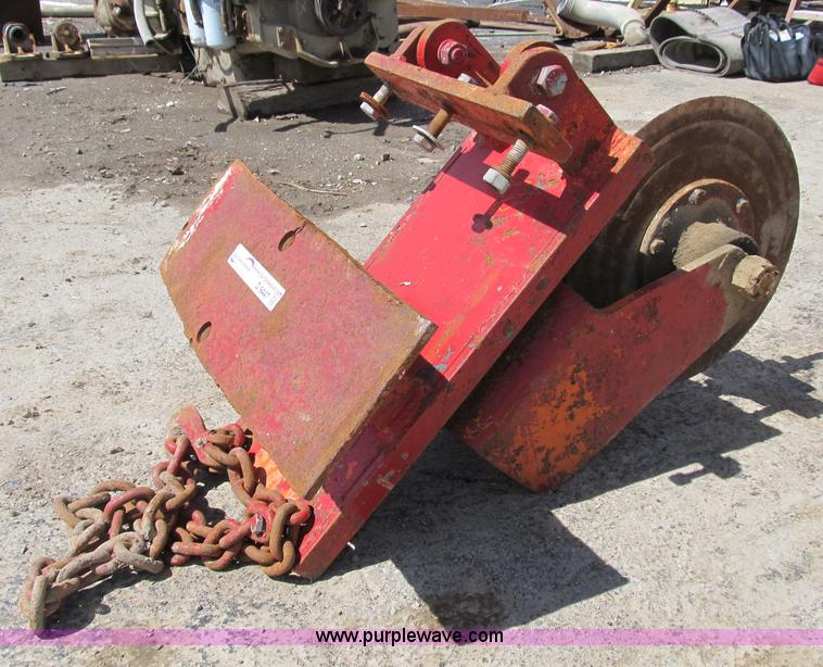image for item D9447 18" clamp on asphalt cutter