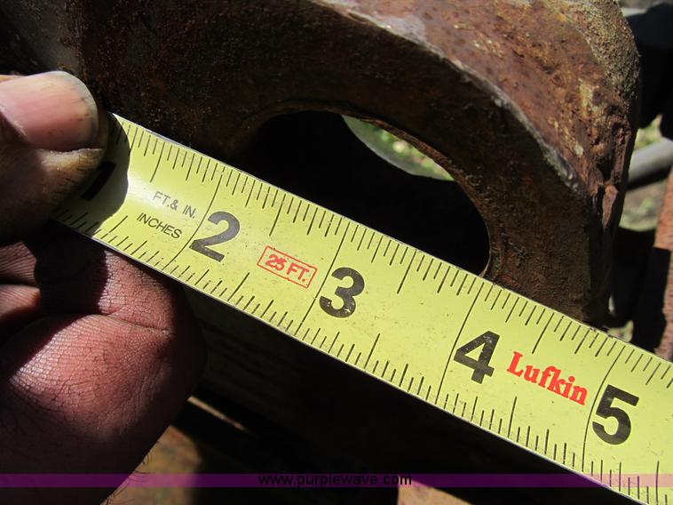 image for item D9452 Hydraulic vibratory plate compactor