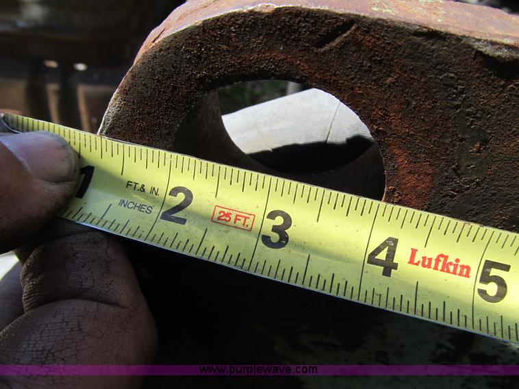 image for item D9452 Hydraulic vibratory plate compactor