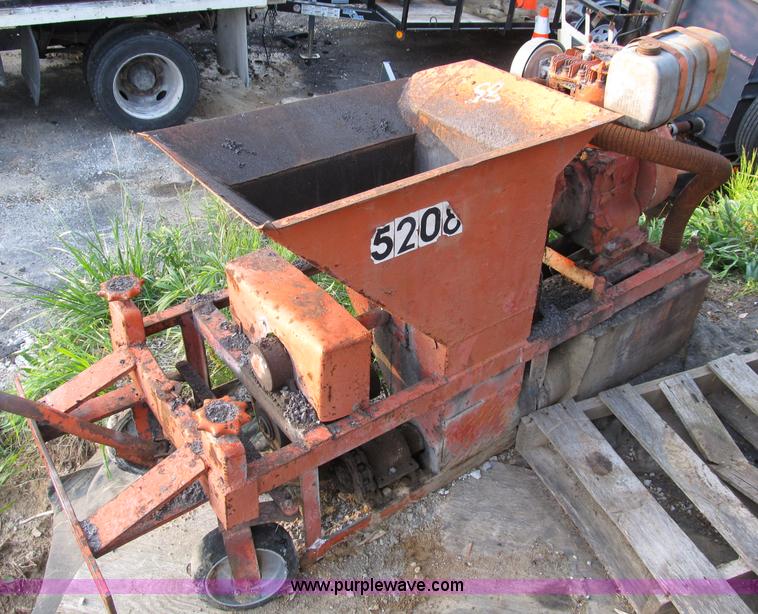 image for item D9457 Etnyre asphalt curb machine
