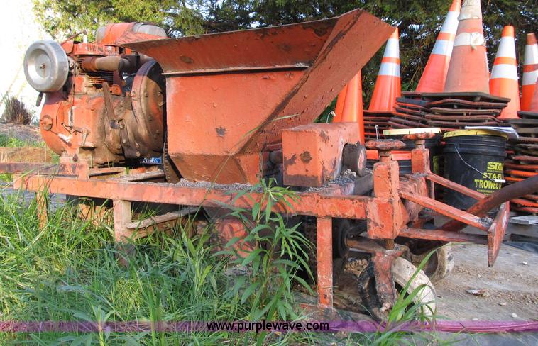 image for item D9457 Etnyre asphalt curb machine