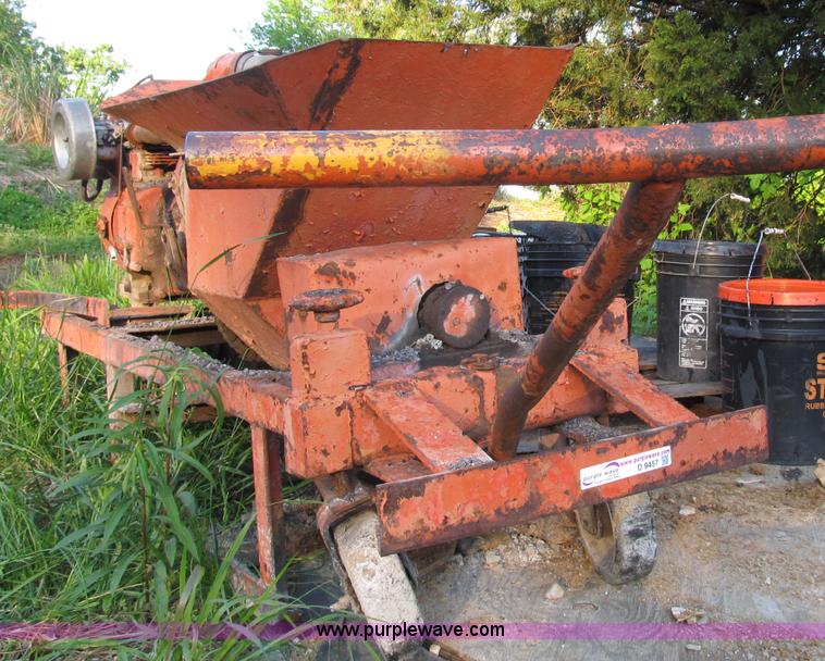 image for item D9457 Etnyre asphalt curb machine