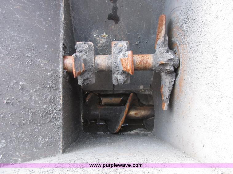 image for item D9457 Etnyre asphalt curb machine