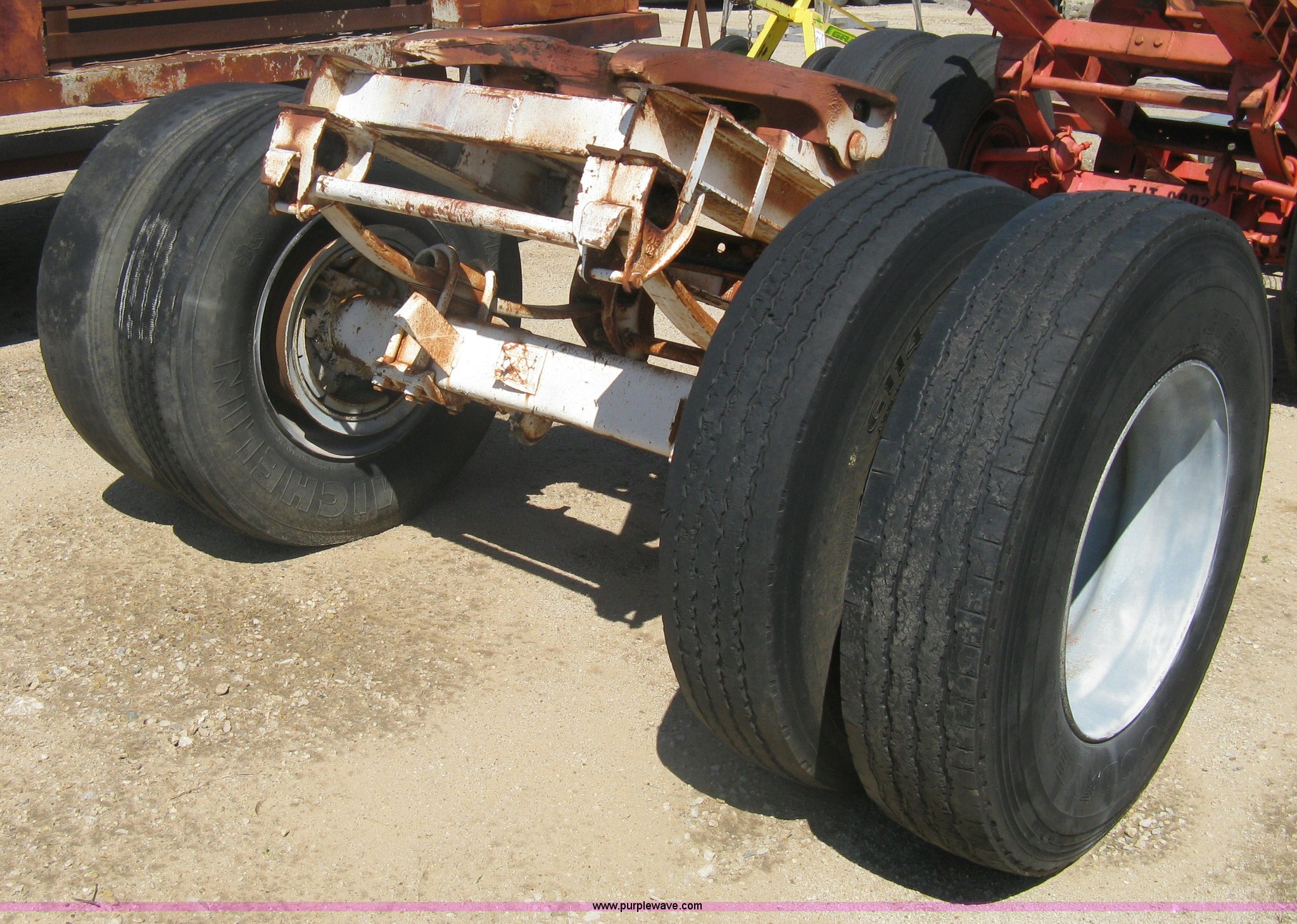 Fifth wheel tow dolly in Wichita, KS Item A6259 sold Purple Wave