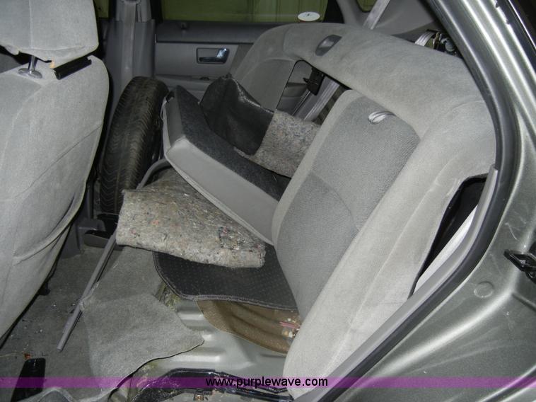 image for item D4040 2001 Ford Taurus Non-repairable certificate, parts only