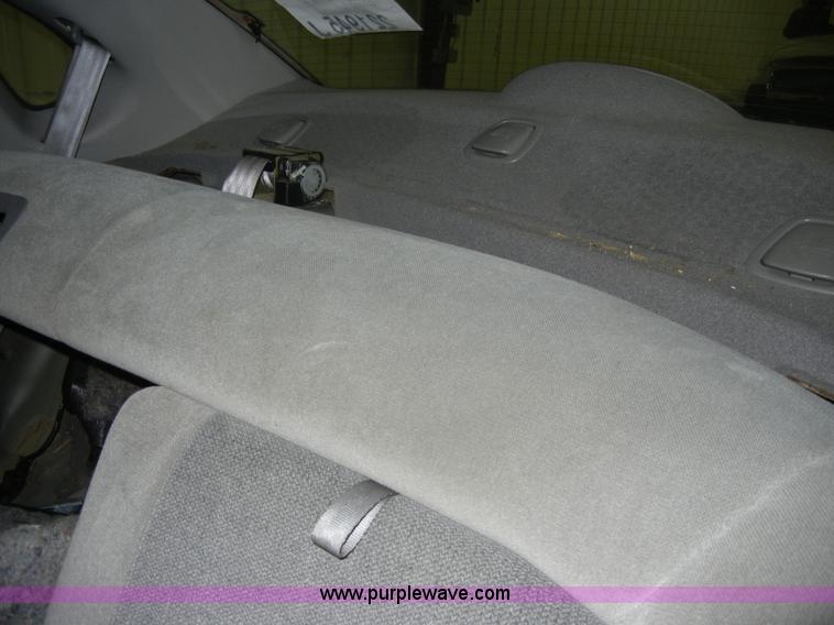 image for item D4040 2001 Ford Taurus Non-repairable certificate, parts only